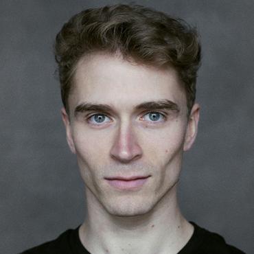 2018 MFA Professional Actor Lion-Russell Baumann