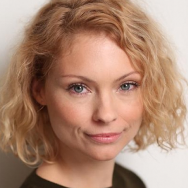 Alumna MyAnna Buring