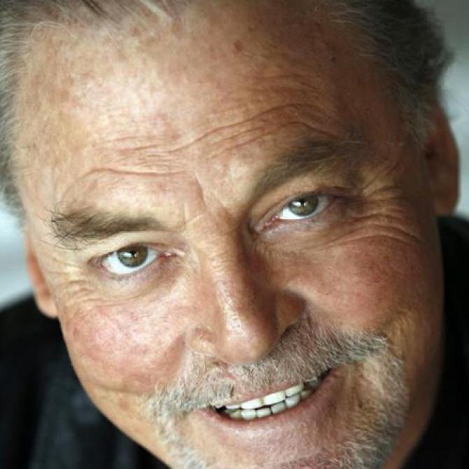 Alumnus Stacy Keach